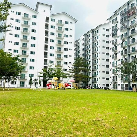 Homestay Pangsapuri Samudera Seri Manjung Lumut ภายนอก รูปภาพ
